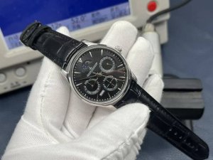 Gr厂新品经过3年研究积家大师全功能万年历机械机芯，积家大师万年历自动机械腕表。在不计时间和成本的理念坚持下，实现了使用进口9015机芯还原一体机复杂功能868
