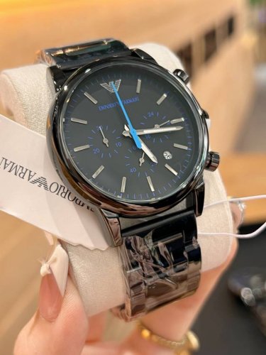 阿玛尼－Emrio Armani 优雅男士腕表 ，多功能石英机芯，超强矿物质镜面 ，真皮表带，真空电镀，精密防水 ，走时精准，直径：43Mm，厚度：11Mm，高