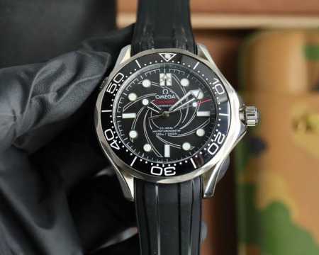 欧米茄 Omega 40Mm*11Mm 全自动机芯 镀膜玻璃 你的所有注目与聆听 欧米茄与您一同期待！ - 点击图像关闭