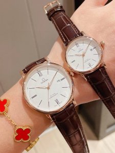 白壳190金壳 钢带20 品牌 欧米茄 类型 情侣腕表 壳套 顶级版316精钢l 表带 进口小牛皮表带 316L精钢表带 机芯 进口石英机芯 镜面 矿物质防刮镜