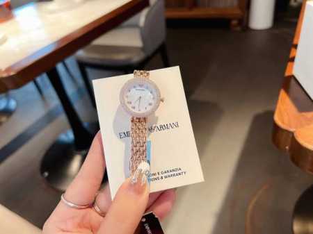 专柜全套包装20 阿玛尼时尚新款休闲女士腕表，佟丽娅同款，腕美展现，熠熠生辉，多彩优雅姿态，璀璨表盘复古罗马刻度，水钻点缀表圈，灵动奢华。细致抛光工艺，矿物质玻 - 点击图像关闭