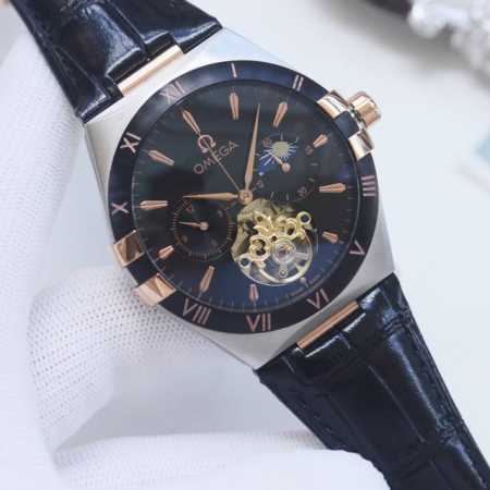 白 金 品牌：欧米茄-Omega 类型：男士腕表 壳套：顶级版316精钢L 表带：进口小牛皮表带 机芯：全自动机械机芯 镜面：矿物质防刮镜面玻璃 尺寸：直径42 - 点击图像关闭