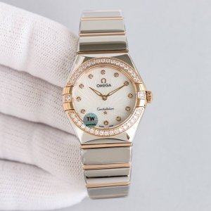 白钻 金钻 新品上市 最新字面！官方对版，全套壳套钢带抛光升级版。 Tw厂欧米茄女款星座系列28Mm石英腕表 ，每个零件都是原装一比一开模。 1仿表史上首次搭载