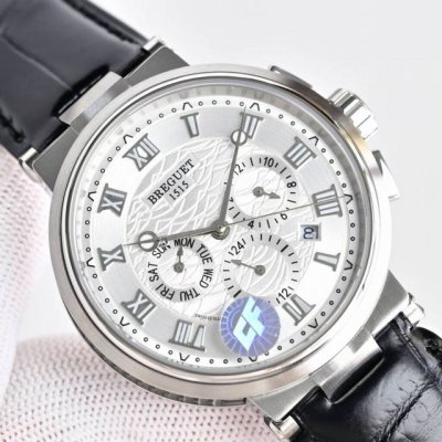 C Factory精雕细琢，雅动合一。宝玑复杂多功能系列5527Bb重磅登场，迄今推出的首款航海复杂腕表，以超复杂的工艺技术打造休闲运动腕表。 1小身板大能量：