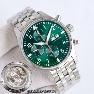 Iwc 万国飞行员系列Iw377701钢带款强势登场，精彩细节:1.原版开模 一比一复刻分段式小头粒 2.扣子对版 可伸缩 3.表带带节可快拆， 表带侧面没有螺