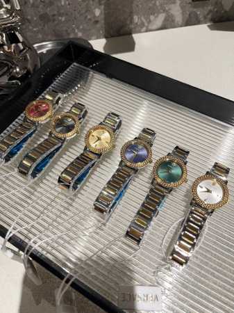 白 金 新款 范思哲 Versace Petit系列，表径28Mm，融合了简约时标与创新款式设计加上吸睛腕带，彰显出充满都市风格的组合，为都市女士打造，百搭简约 - 点击图像关闭