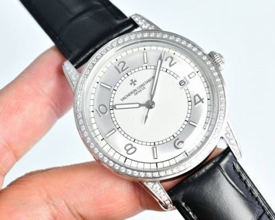 白钻 金钻2080 Tw 2026年最新新新爆款 百达翡丽 市场最高版本腕表！Tw制表师团队历时12个月精心设计，敢为人先，突破多层技术瓶颈，力求完美！ 表壳