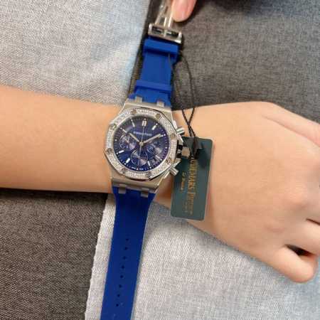 白壳 枚金 Ap爱彼皇家橡树系列 美女几乎人手一枚！精钢表壳镶钻八角钻石壳边设计 进口日本多动能石英机芯 稳定带计时功能 蓝宝石水晶镜面刮不花玻璃 采用食品级别 - 点击图像关闭