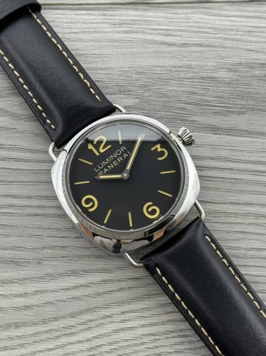 沛纳海--Panerai Pam 类型：男士顶级腕表 系列 ：Luminor Pam 机芯：全自动机械机芯 表壳：316L精钢表壳 镜面：矿物强化玻璃 皮带：进