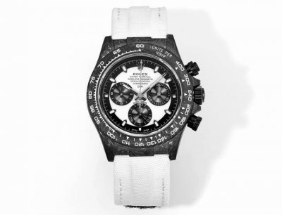 Tw厂 更新定制强夜光表壳+夜光扣子 Rolex宇宙计时迪通拿系列之碳纤维夜光壳定制版，腕表不仅佩戴轻便，外表坚硬。且每一只腕表都拥有独一无二的碳纤花纹材质。