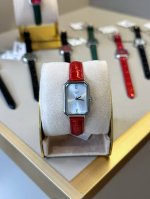 爆款爆款爆款 原单新款 市场最新天梭芳心小美人 虞书欣同款。 采用进口石英机芯。钻石切割玻璃，稳定无售后。手表尺寸30Mm，50M生活防水，标准针扣！