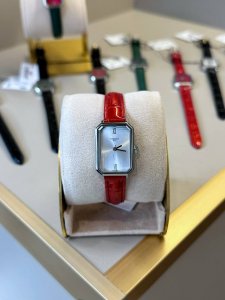 爆款爆款爆款 原单新款 市场最新天梭芳心小美人 虞书欣同款。 采用进口石英机芯。钻石切割玻璃,稳定无售后。手表尺寸30Mm,50M生活防水,标准针扣! 爆款爆款爆款 原单新款 市场最新天梭芳心小美人 虞书欣同款。 采用进口石英机芯。钻石切割玻璃,稳定无售后。手表尺寸30Mm,50M生活防水,标准针扣!