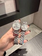 白 金 新款浪琴-Longines 精品情侣腕表 经典三针设计 尊贵大气 绅士风范 卓越品质 热卖全城 采用进口石英机芯 顶级316精钢表壳 进口小牛皮表带 矿