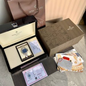 配盒 支持香港、美国直邮 最新牛货！7118系列！女款35.2Mm 专为女性设计！用最简约方式完美体现的精髓，融合了大胆的设计和正统的纯粹，这款腕表成为的旗舰产