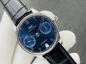 Zf Factory销量神器 V5升级版 Iwc万国葡7－葡萄牙系列 七日链 ！ 1搭载定制版C.52010自动机械机芯！ 2独立小秒针，真动能指示！ 3蓝宝石