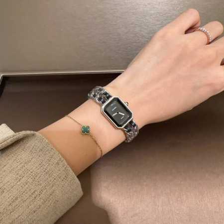 中古方糖香奈儿Chanel Premiere系列腕表，表径：26.1X20毫米 表壳材质：精钢，底盖: 内侧鱼鳞纹 表带材质：精钢牛皮 瑞士石英机芯，不分尺寸， - 点击图像关闭