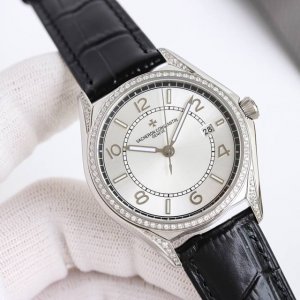 白钻 金钻 Tw 新品 江诗丹顿 Vc 伍陆之型4600E 000A-B402 男款自动机械 运动务皆可盘，格调 品味两不失！ 四大核心竞争力 腕表尺寸40Mm