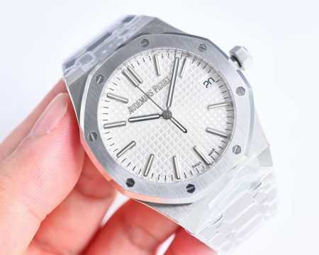 白壳 金壳 新版爱彼41Mm48色可选 50周年纪念款15510系列最高版 市场上唯一和原版配件通用互换版本，表盘“大网格纹”装饰图案“搭配白金立体夜光时标 和 - 点击图像关闭