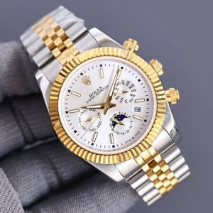 白 金 百达翡丽patek Philippe复杂功能系列-纯手工-雕花腕表-惊艳登场，42毫米的表径适配大众男性手寸，非常商务可亦休闲。整表表壳手工雕刻花纹，视