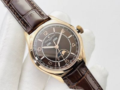 Mx厚积薄发 真“芯”力作 Vc伍陆之型 Fiftysix全日历系列 腕表 型号 4000E000A-B548B439B438B065 表壳 尺寸40Mm×11