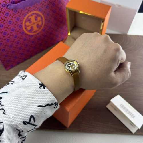 汤丽柏琦石英手表，Tory Burch的经典系列型号Tbw4034，尺寸22Cm 这种尺寸设计使得手表在佩戴时既显得精致小巧，又不失优雅大气，适合大多数女性的手