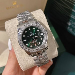 1110劳力士－Rolex 款式: 日志女装机械腕表 机芯: 进口西铁城 原装机 镜面：蓝宝石玻璃镜面 表壳: 316L精钢壳套 表带: 实芯5珠精钢表带 尺寸