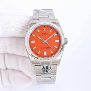 2824机芯: Ar 劳力士彩色蚝式恒动型 我们始终秉承高品质 超高性价比 造福广大表友 36Mm 41Mm都有任君选择 采用2824机芯走时稳定 字面颜色与原