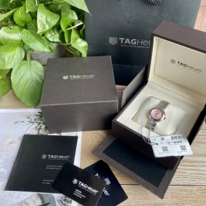 新款豪雅林肯系列女款到货独家首发！温润细腻，清新淡雅，更显奢华！～29Mm表径，蓝宝石镜面，原装瑞士石英机芯，支持拆机验货，一表一码配吊牌，专柜同步！全新全套出