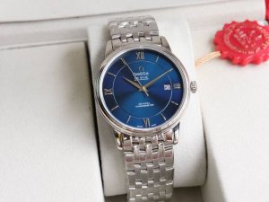 碟飞直批P：白 金玫 ，钢带+20 欧米茄-Omega 碟飞系列 男士腕表 字面与正品一致，弧面时刻丁高清矿物质水晶镜面，更高清历时9个月多次纠正升级，打造1: