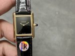图为小号22Mmdr工厂P出品！Tant Must坦克系列。Tank Must腕表直接从Tank Louis 腕表汲取灵感，线条轮廓更为接近历史表款。Tank