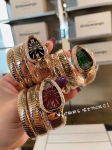 白 金 钻20 Bvlgari 宝格丽 升级版本，采用进口瑞士机芯，表壳表带精钢材质，表把头升级与原版颜色形状完全吻合。完美复刻蛇形经典，精致细腻的做工白富美专