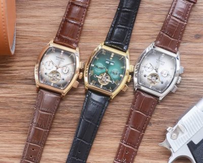 白 金 男人挚爱 多功能腕表 最新 ：百达翡丽最佳设计独家首发 类型 ：精品男士腕表 表带 ：真牛皮表带 机芯 ：全自动机械机芯 镜面 ：矿物质强化玻璃 更高清