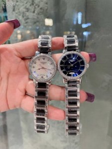 金 钻30 #浪琴 低调又不失细节的美，上手不撞款，当你觉得今天的首饰配不上你的穿搭的时候选他就对了，时尚百搭绝绝子！