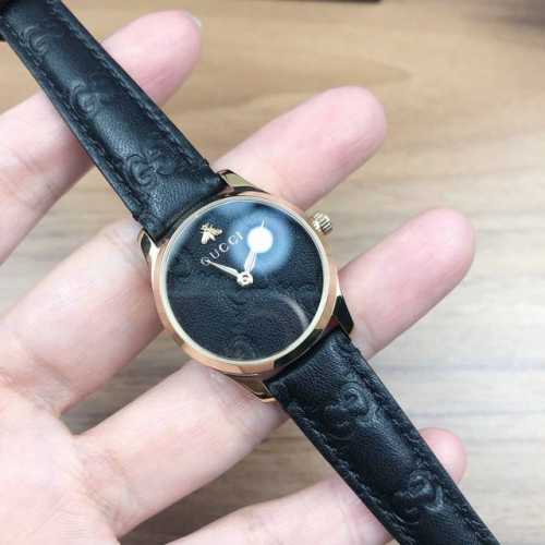 古驰新款 石英女士腕表 表径28Mm 蓝宝石水晶玻璃 黄金色pvd镀层表壳 Gucci 棕志性gg图案呈现于表盘和黑色皮带上 防水50M 现货