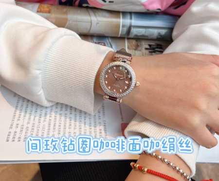 光圈：白 玫 钻圈：白 玫 Ladymatic系列的女性腕表全新绢丝带 是品牌首枚专为女性打造的腕表之一 作为优雅和精致的代名词 在上世纪可谓是引领时代潮流口 - 点击图像关闭