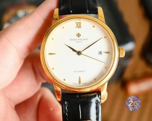 金壳+50 〔最新爆火热门款 百达翡丽 Patek Philippe 采用独特的表盘设计 搭配而来的是更高档奢华的腕表， 初识百达翡丽必憧憬有朝一日能拥有它，戴