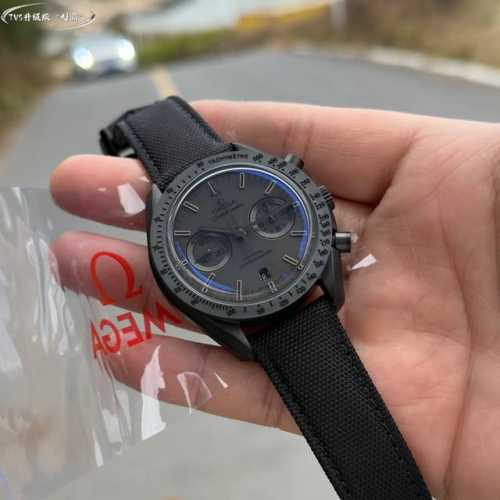 Tvs先锋之作，欧米茄 超霸系列月之暗面腕表311.92.44.51.01 5 44.25毫米同轴计时表，自主研发自制9300机芯3点盘为 12小时 和 30分
