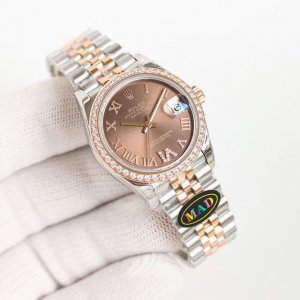 白 色 Mad 1:1完美复刻 劳力士蚝式恒动日志型31Mm系列腕表! 蚝式表壳,防水象征 腕表直径31Mm,厚度跟原装一致10.6,数据吻合正品 1.经典的蚝 白 色 Mad 1:1完美复刻 劳力士蚝式恒动日志型31Mm系列腕表! 蚝式表壳,防水象征 腕表直径31Mm,厚度跟原装一致10.6,数据吻合正品 1.经典的蚝