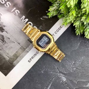 限量版 G-Show-B5000方带表 采用了极为用心的抛光和打磨显得质感非常高级。经典的G-Sho壳形金属化之后，充满军事风和阳刚之气。全表精钢壳套，自动抬手