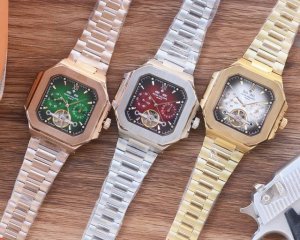 男人挚爱 多功能腕表 最新 ：卡地亚最佳设计独家首发 类型 ：精品男士腕表 表带 ：316精钢表带 机芯 ：全自动机械机芯 镜面 ：矿物质强化玻璃 更高清 品味