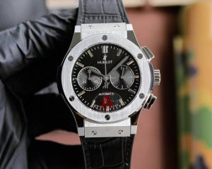 Hb出品：宇舶Hublot恒宝表经典融合Classic Fusion系列，直径45Mm，表壳316L精钢，耐磨蓝宝石玻璃，施华洛世奇钻石镶嵌，进口搭载进口775