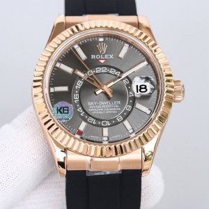 新品劳力士Rolex Sky-Dweller 天行者！ 表壳 尺寸42Mm，沉稳可靠、雍容大度！表圈采用劳力士Ring Command三角坑纹，旋转外圈可调转月