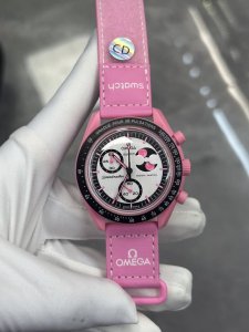 独家实拍图 欧米茄联名最新款S Watch粉月原单品质
