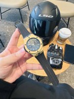 Ls .Factory 出品 宇舶表Big Bang 431.Om.1338.Rx 系列 20周年纪念款 1、原版新开模43 毫米表壳 市场版本44毫米，是套用