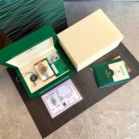 真钻款 劳力士rolex女款蚝式日志型腕表！表壳直28毫米。银白色表盘镶嵌10颗天然真钻时标，配国检gtc检测证书一表一遍码可扫可查，手表机身码 保卡 官网入检 - 点击图像关闭