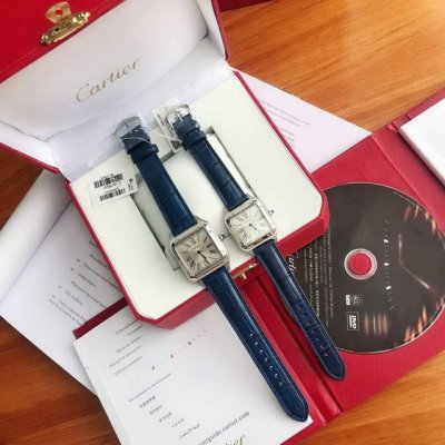 卡地亚杜蒙系列鳄鱼皮带手表，石英瑞士朗达机芯，中号尺寸31，小号尺寸27，顶级904钢，大小、细节与同步，字面:钢底烤瓷成型，清晰，干净。指针:烤杆蓝针，永久不