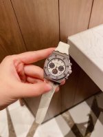 Ap-爱彼皇家橡树离岸型系列超酷炫女装 色彩缤纷搭配 六针计时进口石英机芯 蓝宝石防刮玻璃 316精钢壳套 进口橡胶带 爱彼女款中的最佳经典。