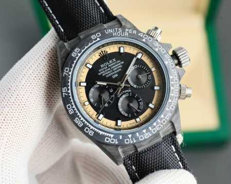 Rolex-宇宙计时迪通拿系列之碳纤维定制版，腕表不仅佩戴轻便，外表坚硬。且每一只腕表都拥有独一无二的碳纤花纹材质。 表壳 腕表尺寸40X12.4吻合原装。实力 - 点击图像关闭