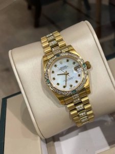 表带带钻 劳力士 日志 系列经典女款 实芯钢带-原装压扣 进口机芯 小红书火爆推荐 设计显出独特高贵优雅女神气质！316精钢表壳搭配施华洛世奇水晶钻石，纯手工镶