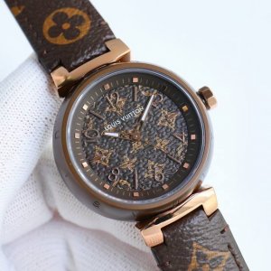 Sj出品 全网热搜 Lv超神之作 Rw3 新品发布lvtambour 腕表 全系列陆续空降市场 经典老花三个颜色完美呈现 致敬原厂 完成使命 三大超级亮点 1.